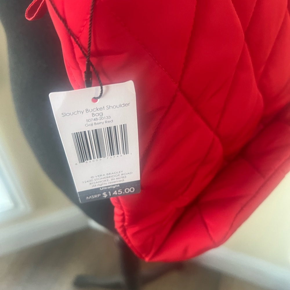 NWT Vera Bradley Goji Berry Red  Quilted slouchy bucket shoulder bag. - Picture 6 of 8